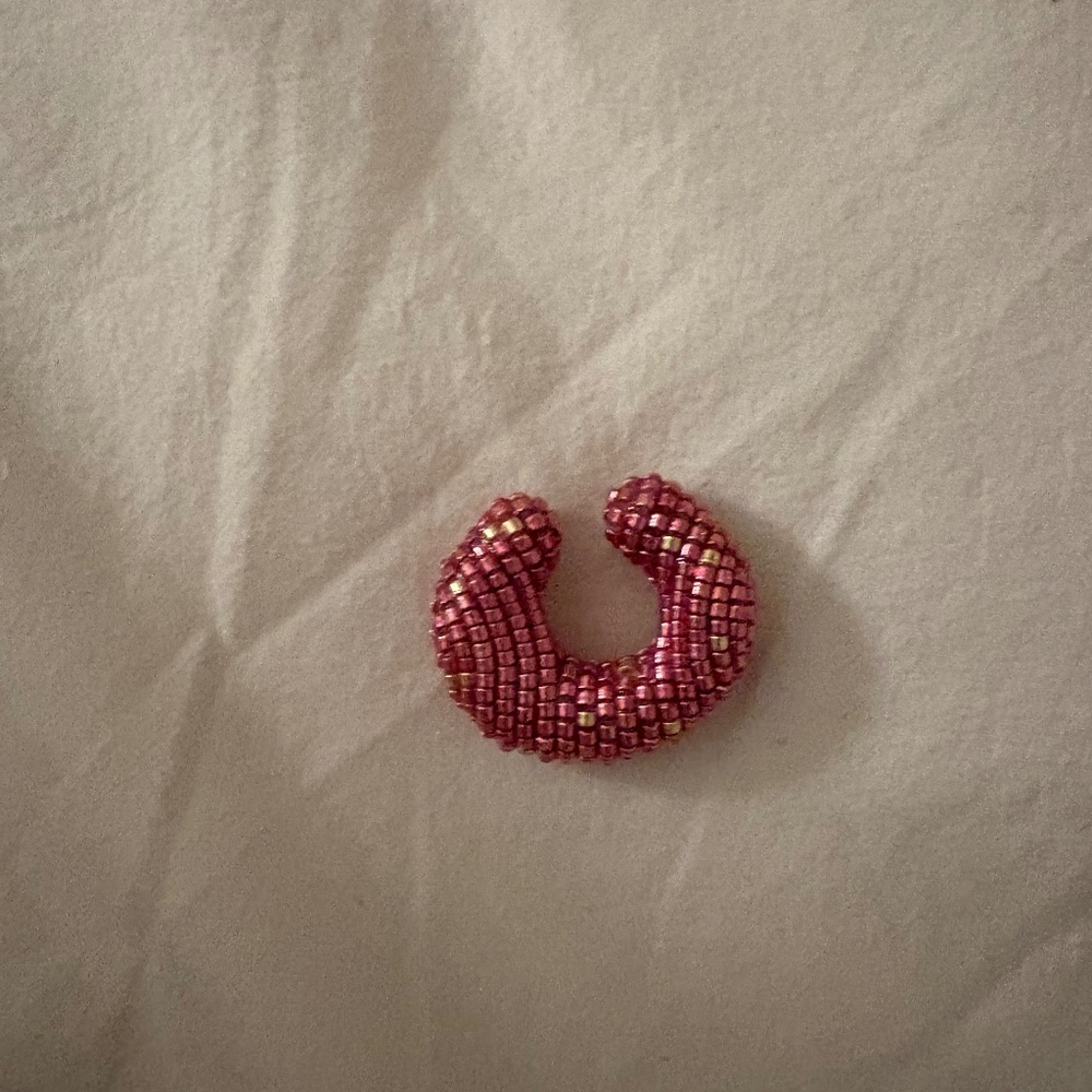 Susana Vega Ora small earcuff